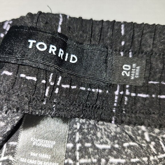 Torrid Womens 20 Wide Leg Button Zip Pants Black Plaid Studio Crepe High Rise - Picture 6 of 14